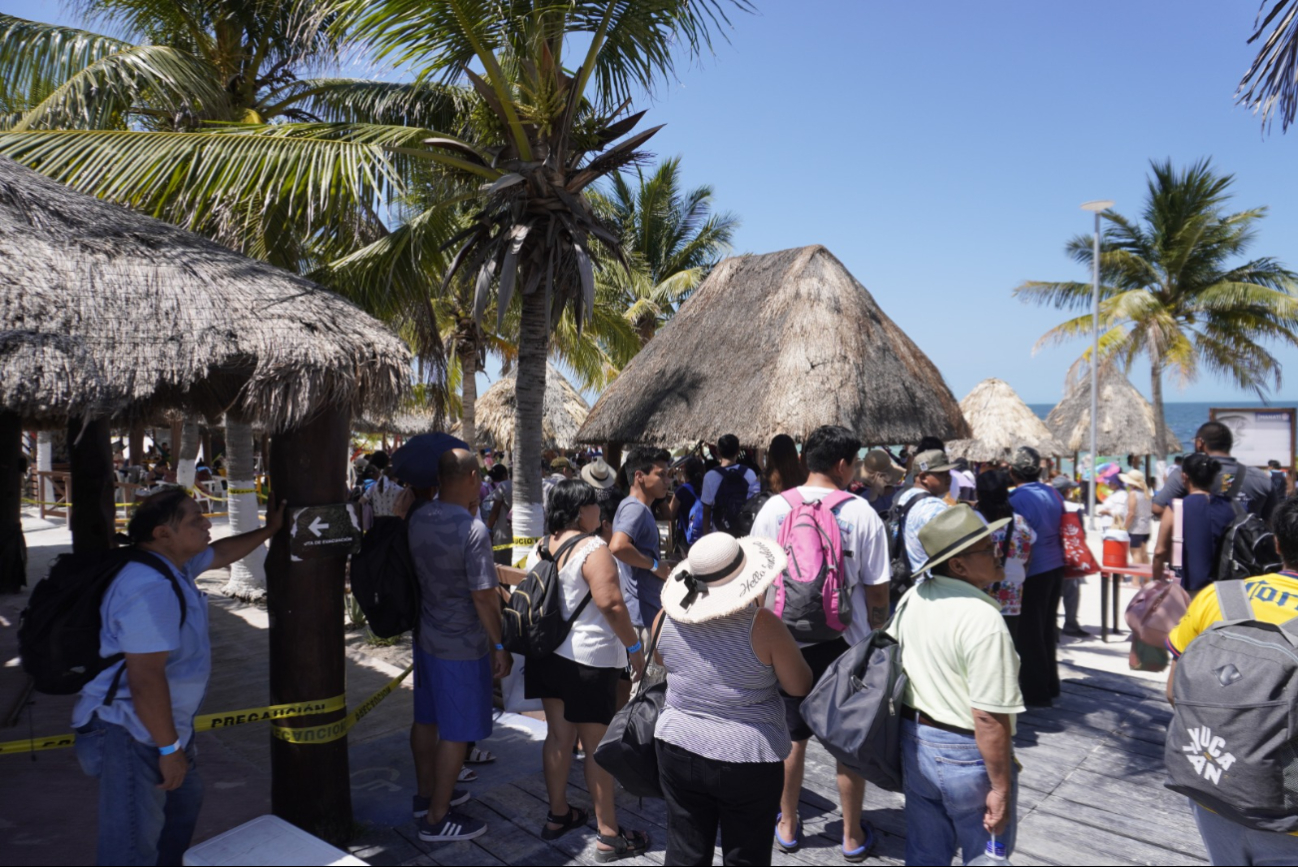 Playa Bonita en Campeche es de las más abarrotadas en Cuaresma