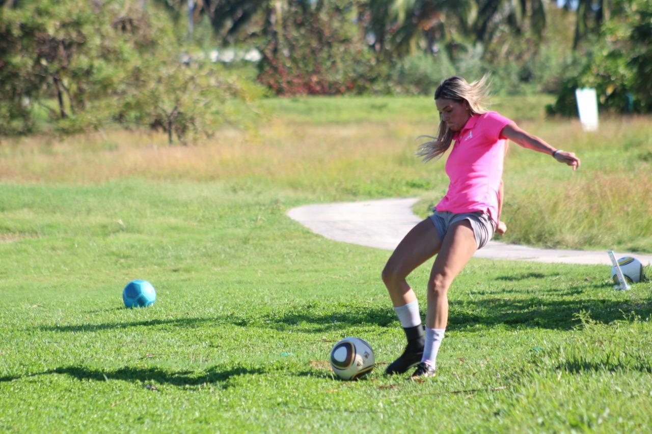 Chapa finalizó la jornada en el campo de golf Pok Ta Pok de 18 hoyos con la mejor tarjeta. Foto: Martín Chi