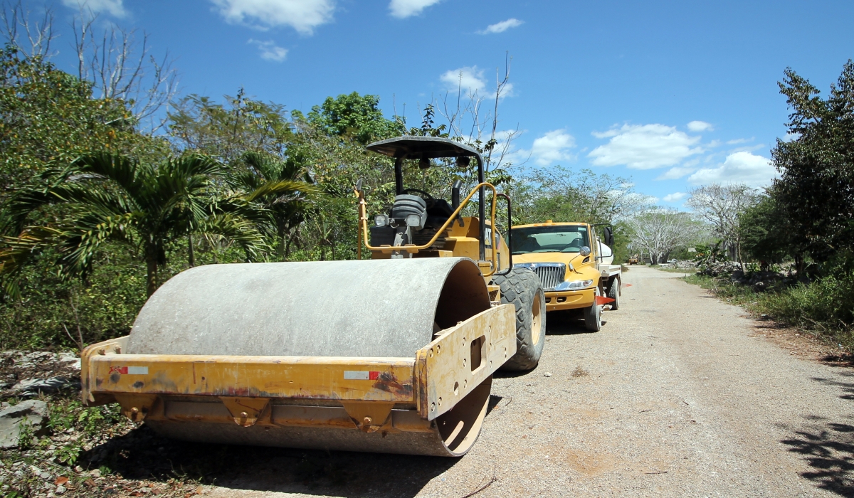 Las obras públicas estatales son de la SCT, la Comisión de
Agua Potable y Alcantarillado y el Ifeqroo. Foto: Mario Hernández.