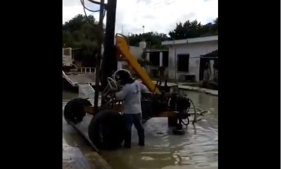 Perforan pozo de absorción para reducir nivel del agua en Komchén