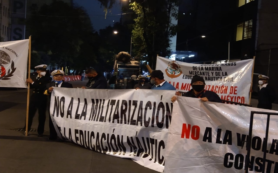 Continúa bloqueo en el Senado a minutos de la comparecencia de Ebrad