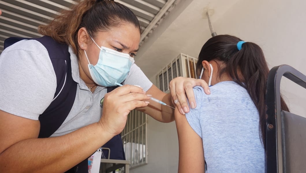 Reportan alta demanda de vacunas contra la influenza en Campeche