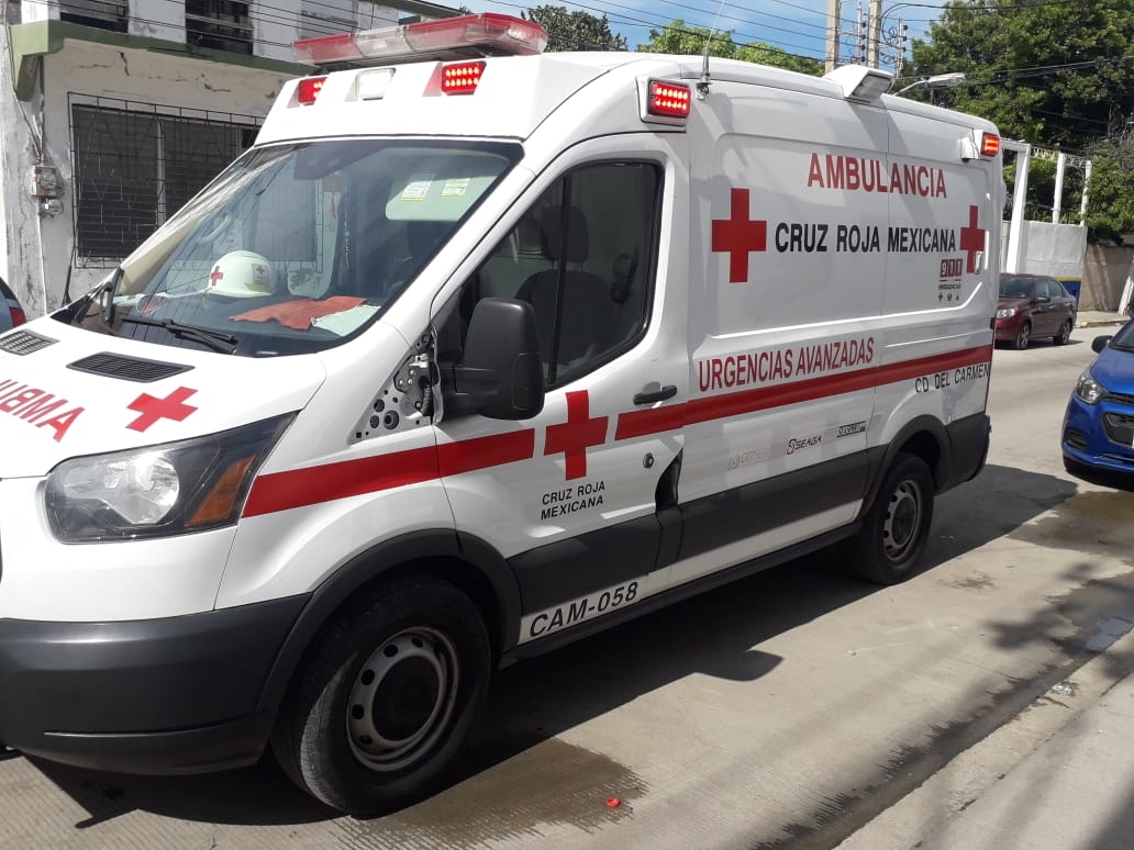 El reporte fue hecho por los vecinos de la zona quienes vieron que el hombre se convulsionaba Foto: José Pacheco