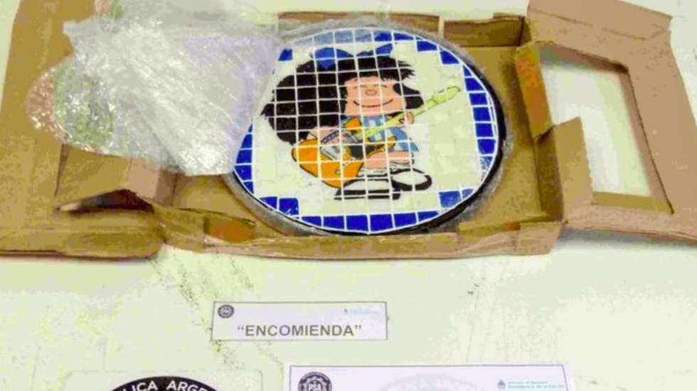 Detienen a banda que traficaba cocaína dentro de artesanías de Mafalda en Argentina