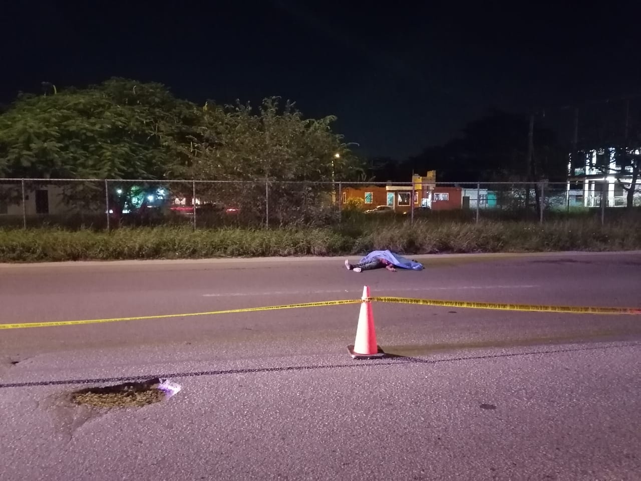 Muere al intentar cruzar el periférico de Mérida