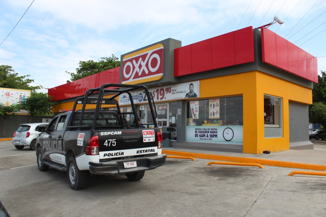 Asaltan con arma de fuego un Oxxo en Ciudad del Carmen