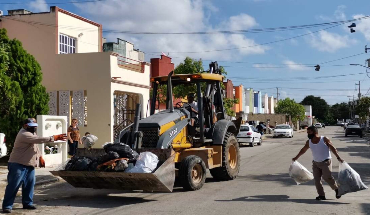 Recoja de basura en Cancún genera opiniones divididas entre habitantes