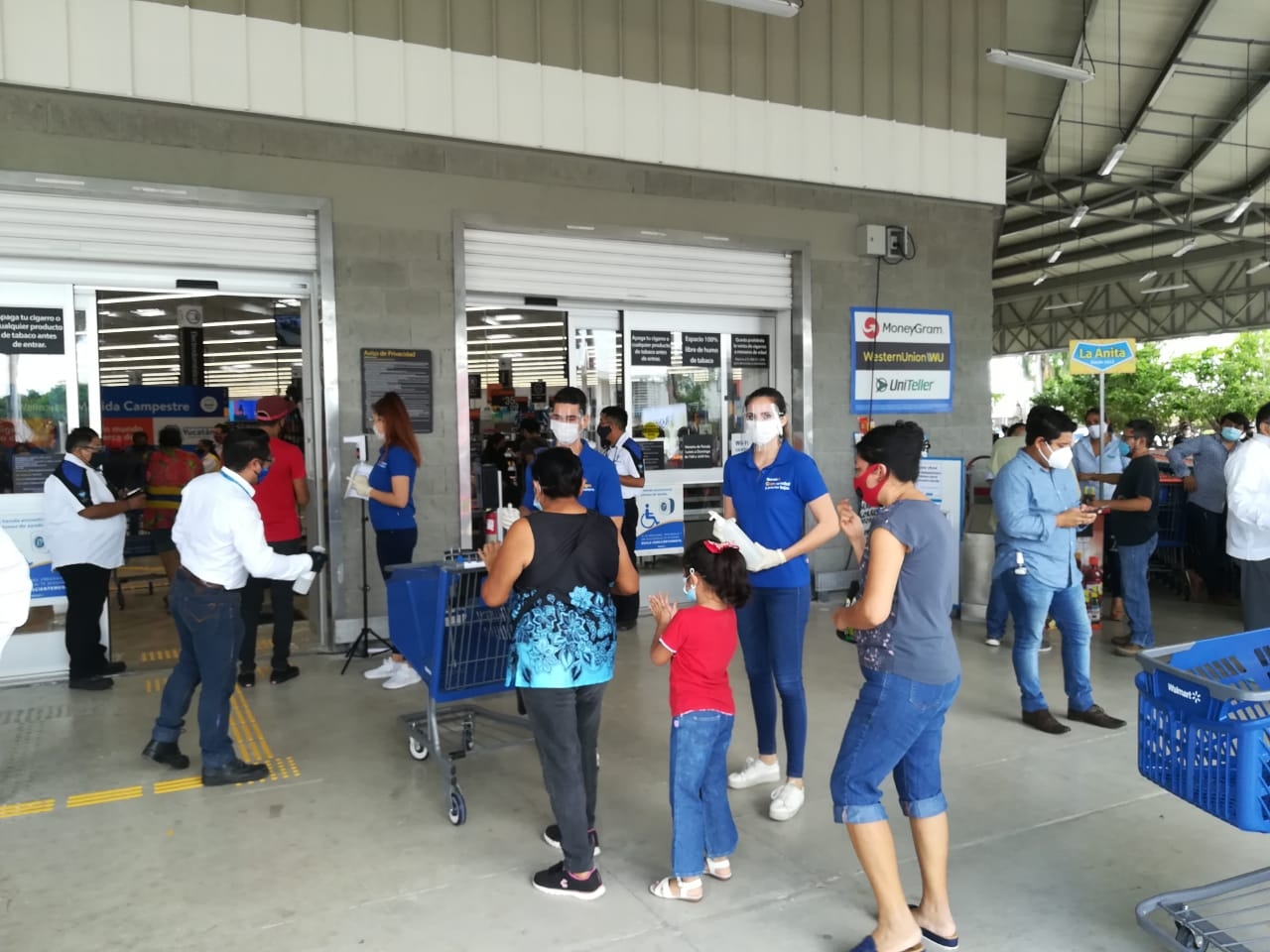 Inauguran Walmart en Mérida