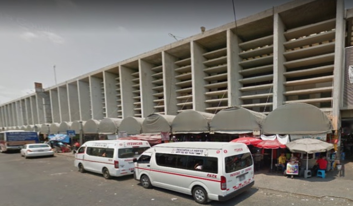 De acuerdo con el reporte, los acusados cobraban cuotas a los vendedores ambulantes. Foto: Google Maps.