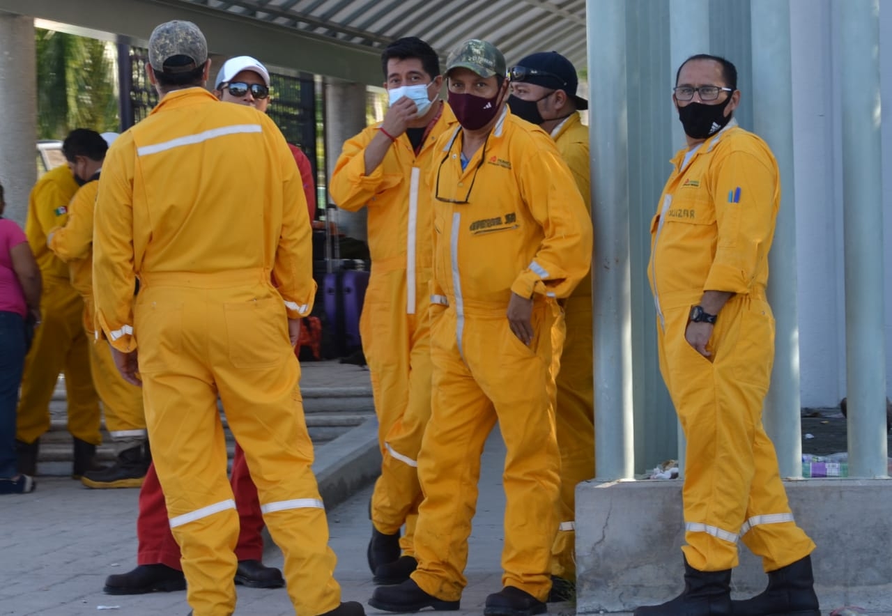 Petroleros de Ciudad del Carmen son expuestos a contagiarse de COVID-19