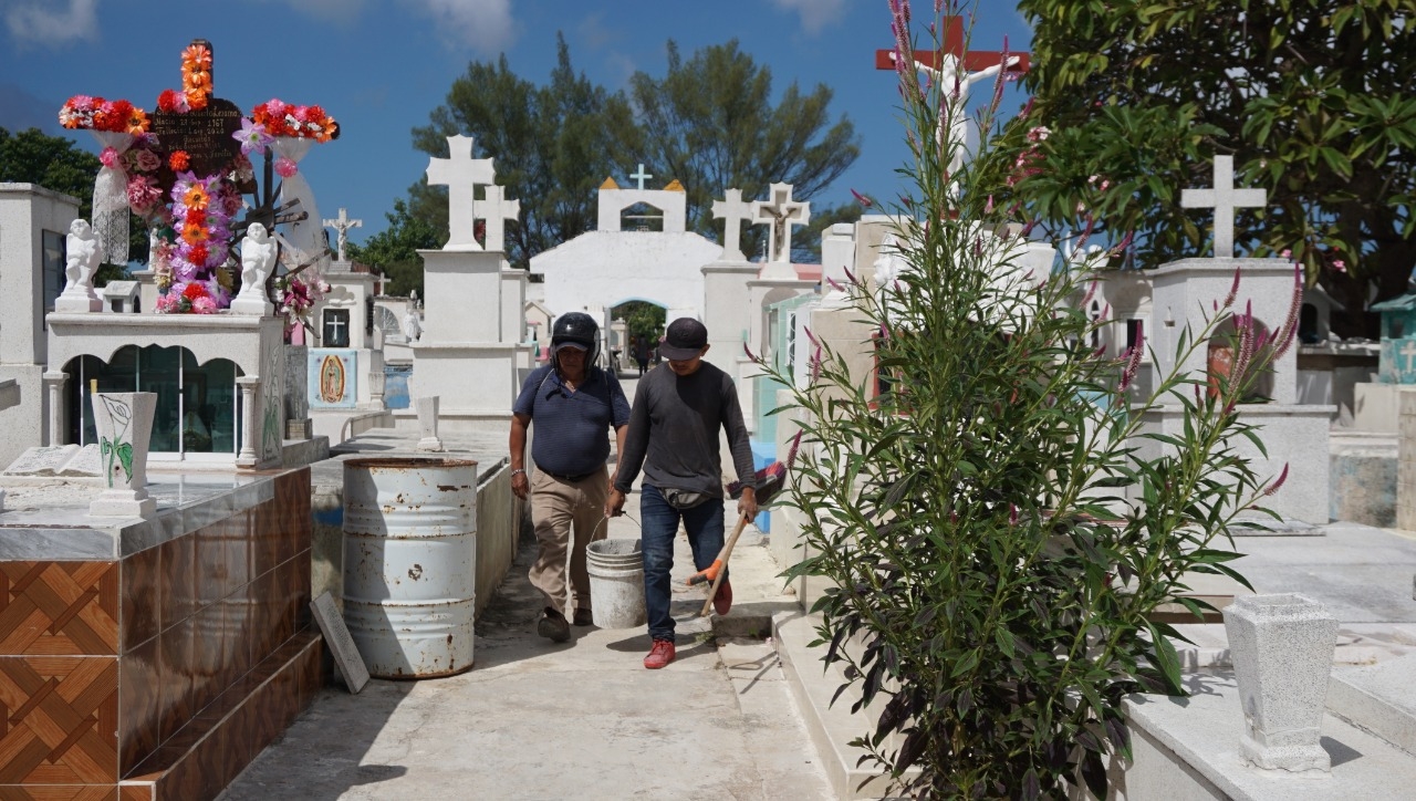 Cementerios de Campeche abrirán el Día de Muertos con aforo del 50%