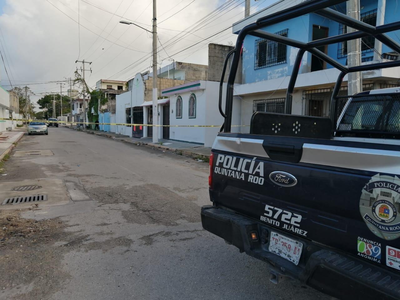 Hallan cuerpo putrefacto en un domicilio en la Región 63 en Cancún