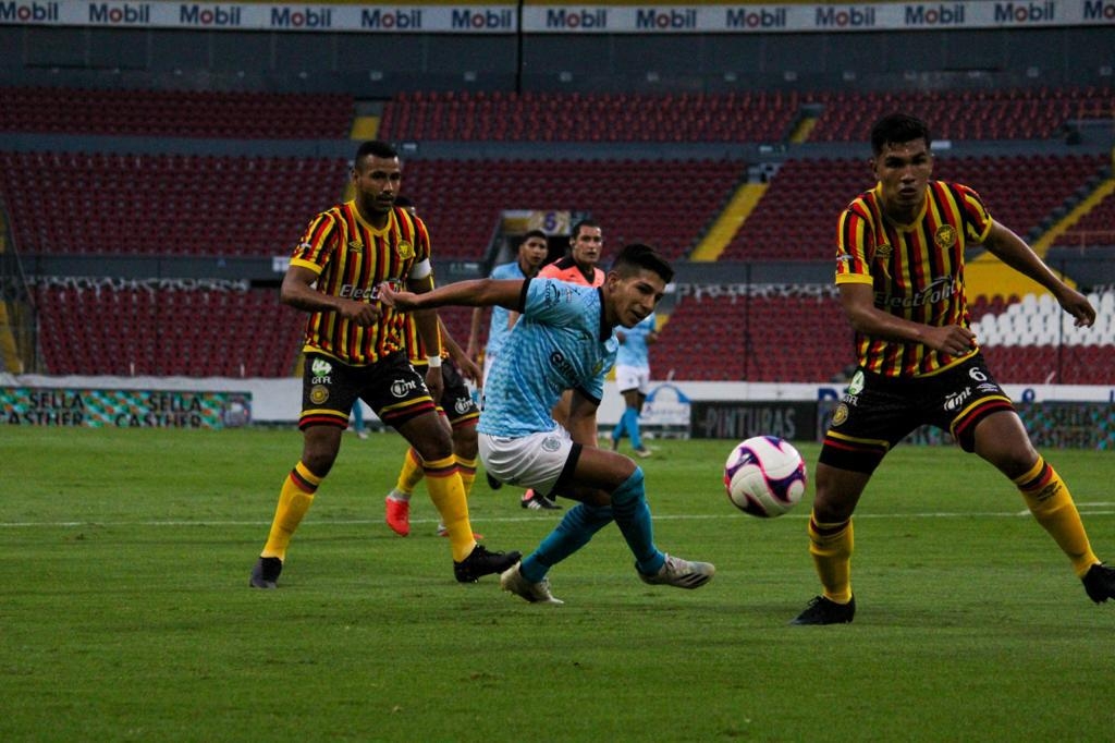 El equipo del "Chaco" Giménez se enfrentará en la siguiente jornada a los Coyotes Foto: Martín Chi