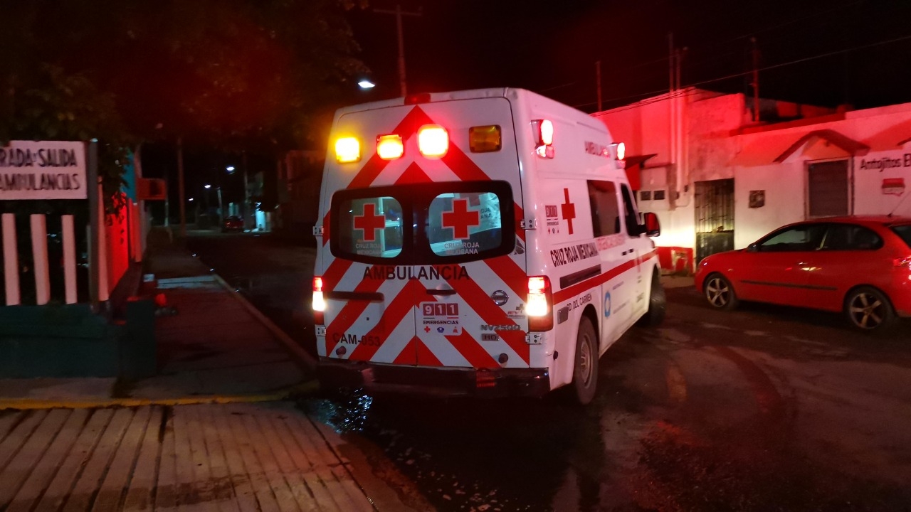 Fue sacado en helicóptero y luego llevado a un hospital de la isla. Foto: Ricardo Jiménez