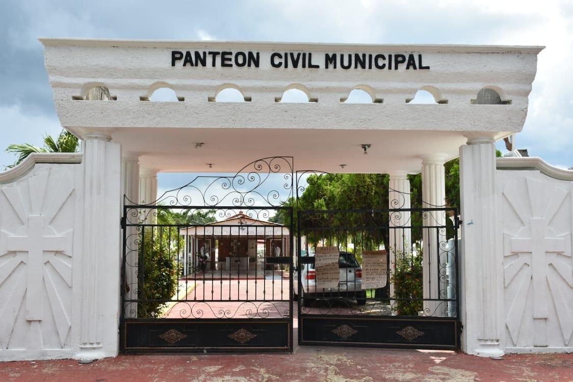 Por medio de un comunicado, el Ayuntamiento de Othon P. Blanco informó que se autorizó la apertura del panteón municipal.