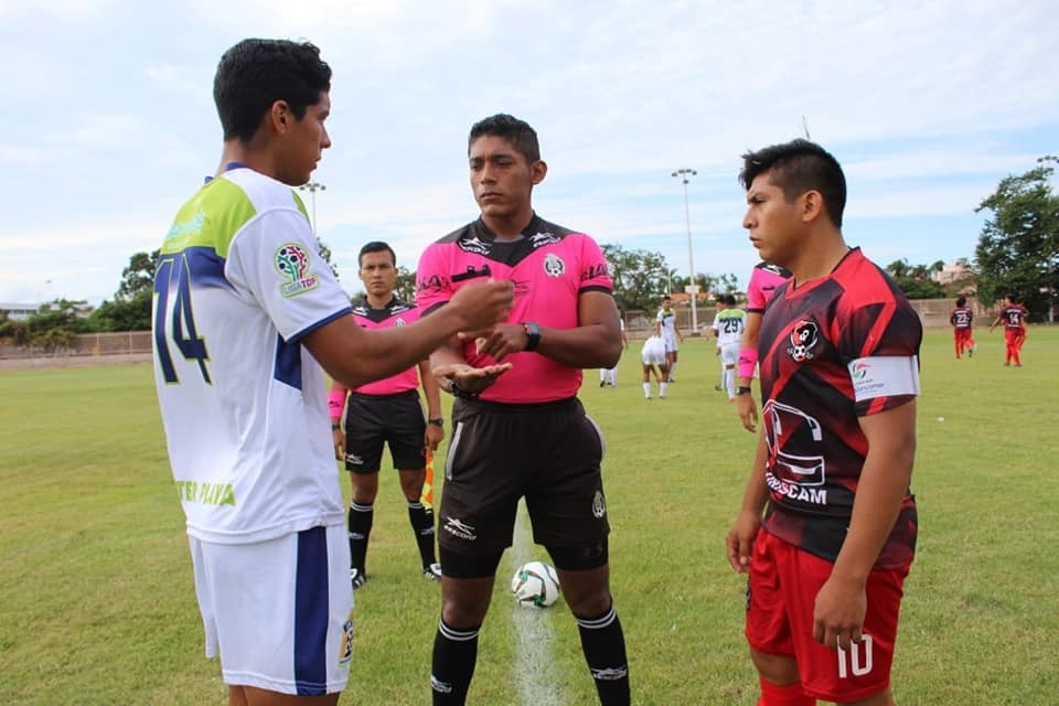 Será el árbitro central en el juego entre Campeche Nueva Generación contra Pejelagartos de Tabasco. Foto: Emmanuel Sansores