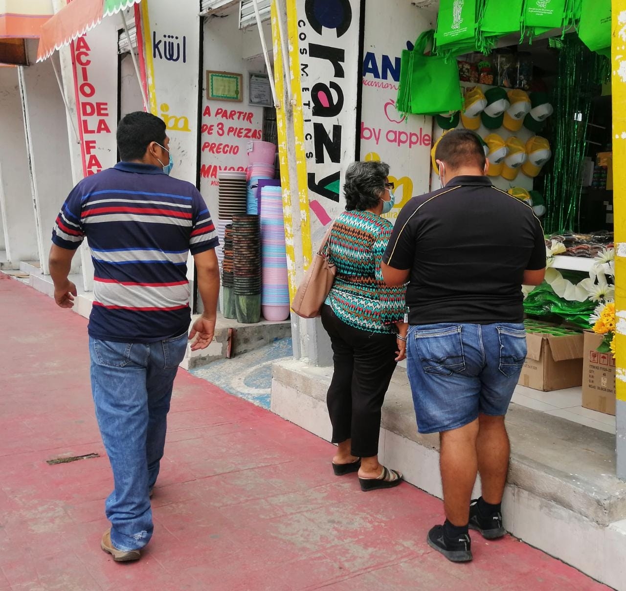 La compra de artículos se verá limitada entre las familias. Foto: Irene Barredas