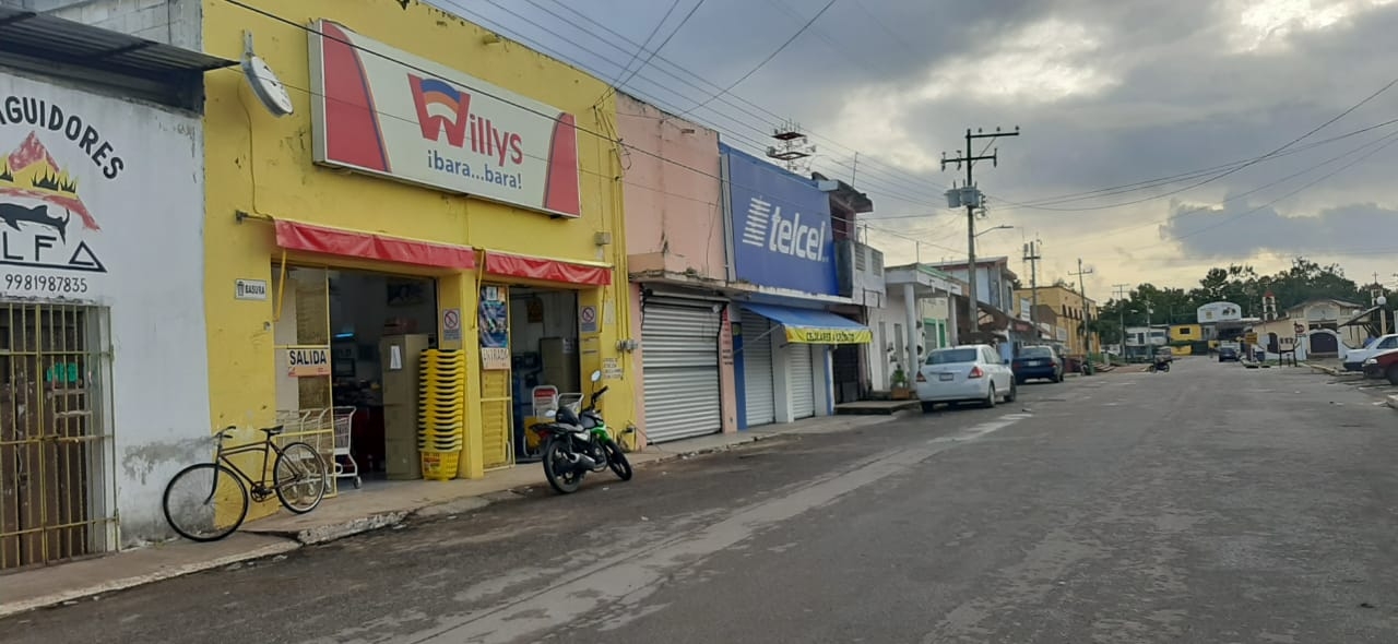 Los negocios se ven sin filas ni amontonamientos. Foto: Luis Enrique Cauich