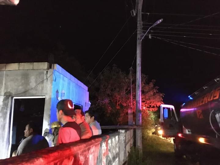 Vecinos salvan a una niña de morir quemada en Motul