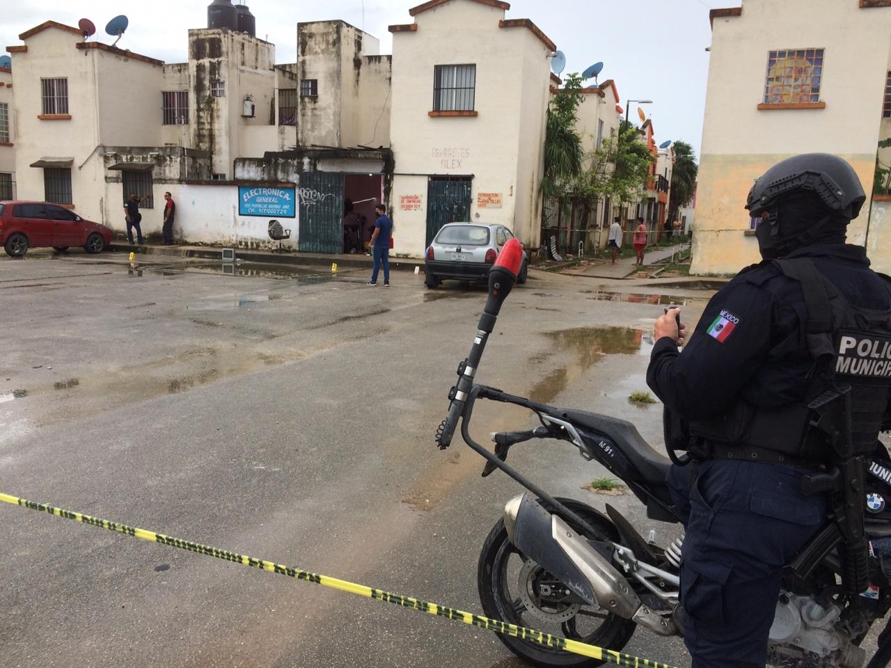 Cuatro hombres fueron baleados en un taller en Cancún