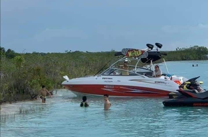 Los turisteros señalan que no existe una vigilancia correcta por la Capitanía de Puerto de Chetumal. Foto: Abraham Cohuó.