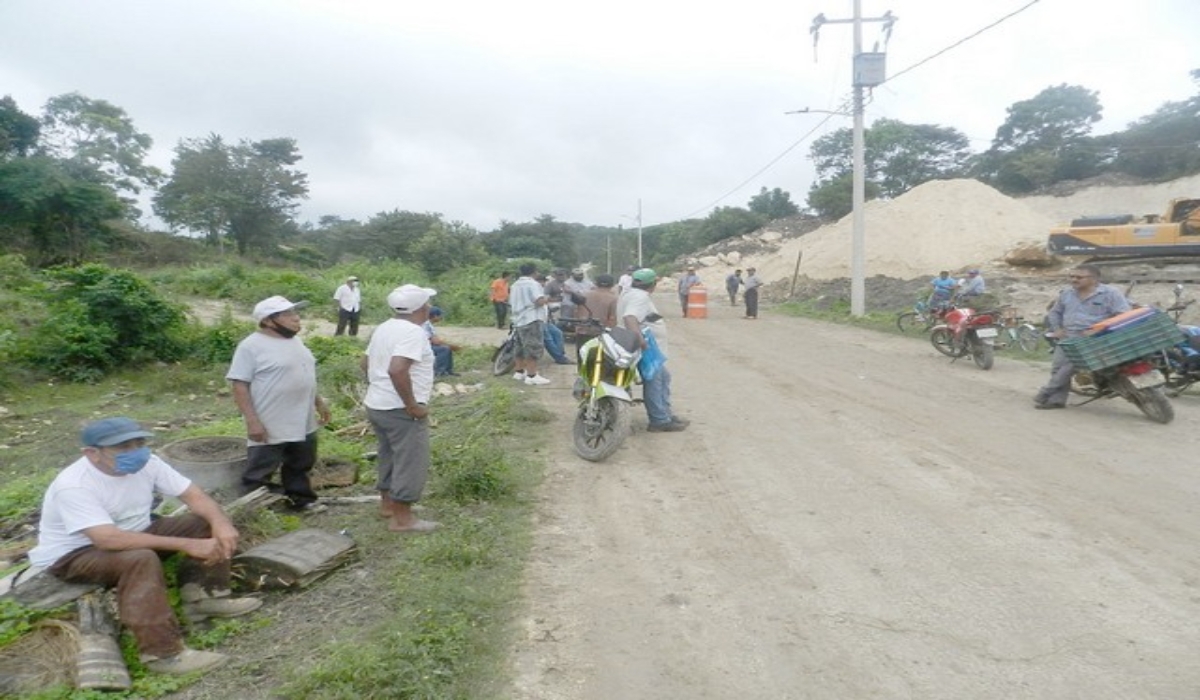 Ejidatarios de Champotón mantendrán bloqueo en la obra del Tren Maya