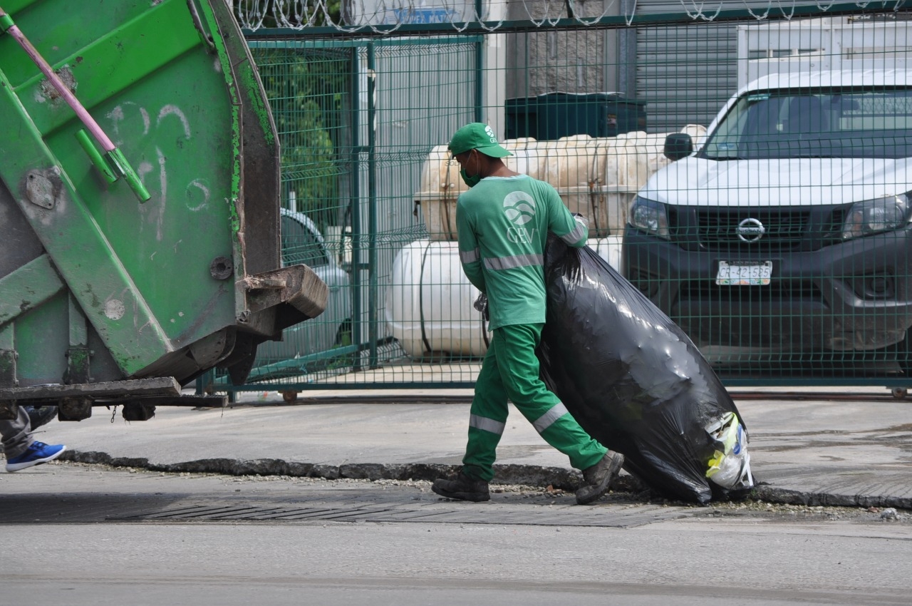 Aseguró que ya se veían venir los beneficios millonarios para el presidente municipal, Oscar Rosas González. Foto: Agustín Ferrer