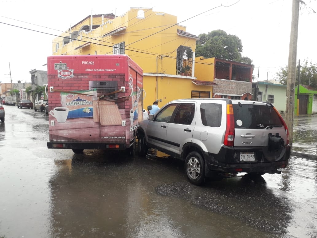 Los involucrados llegaron a un acuerdo en el lugar del incidente. Foto: José Pacheco