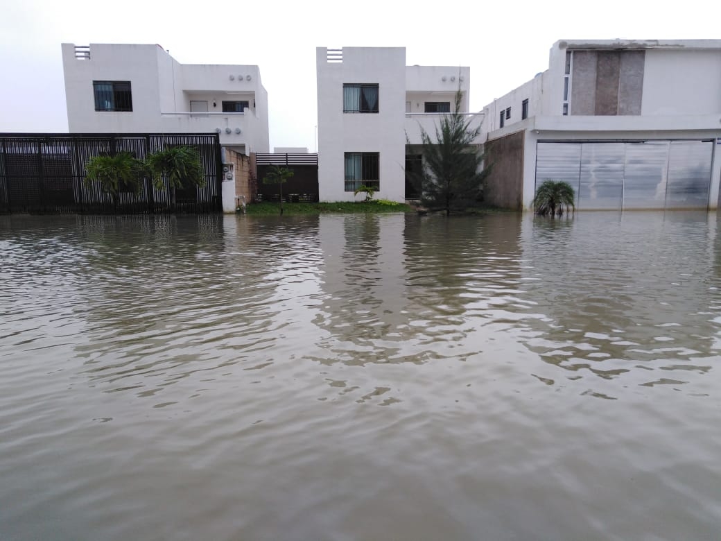 Vuelven las inundaciones a Las Américas a causa del Frente Frío número 9