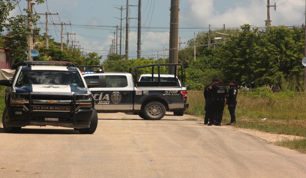 Hombre sobrevive tras encasquillarse el arma de su atacante en Cancún