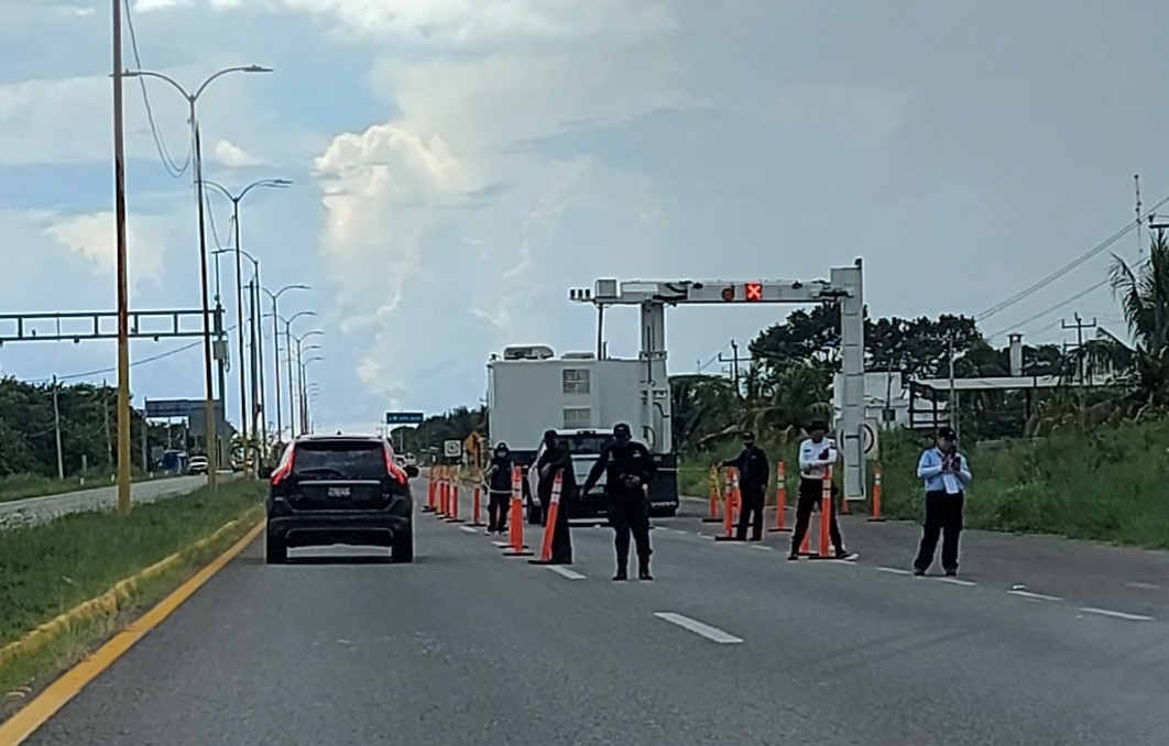 Mantienen operativo de vigilancia en la carretera federal 307 Chetumal-Bacalar