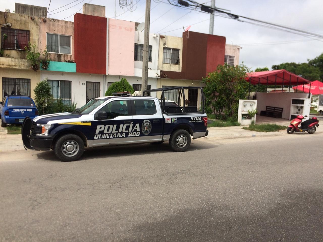 Dos sujetos armados asaltan oficina en la Región 222 en Cancún