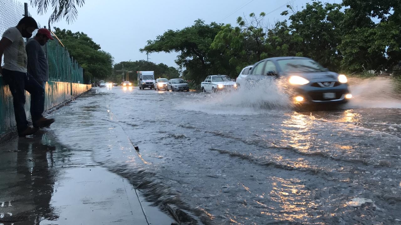 Quintana Roo suspende actividades legislativas por el Huracán Delta