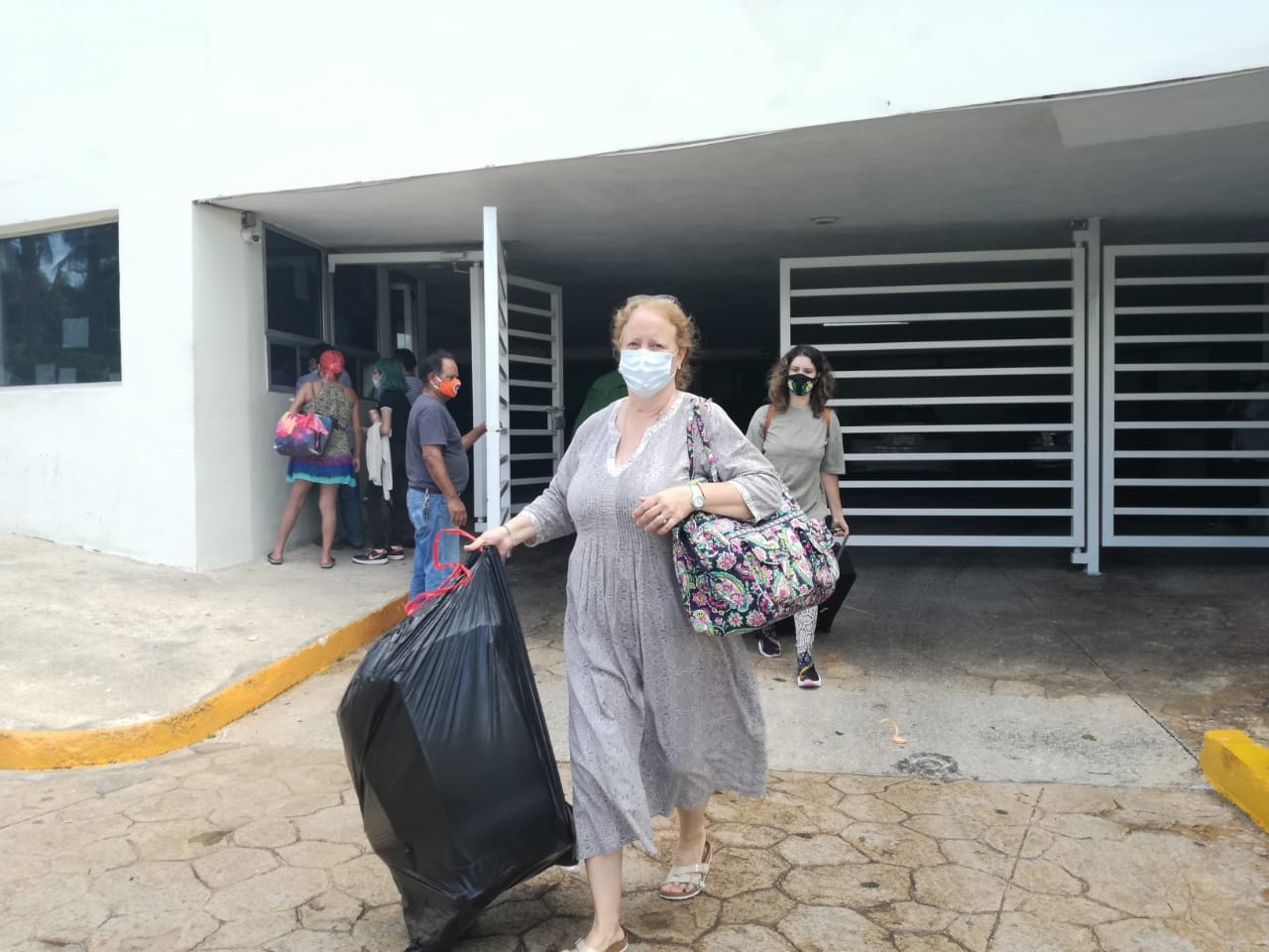 También los trabajadores de las construcciones fueron enviados a sus casas. Foto: Víctor Ávalos