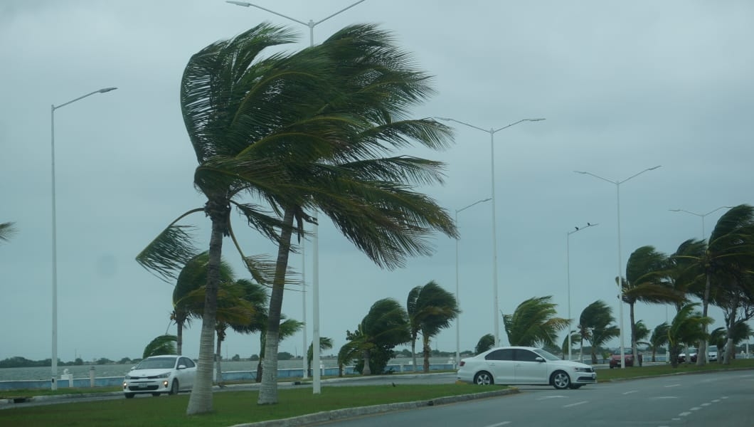 Emiten alerta amarilla en 5 municipios de Campeche por la llegada de Delta