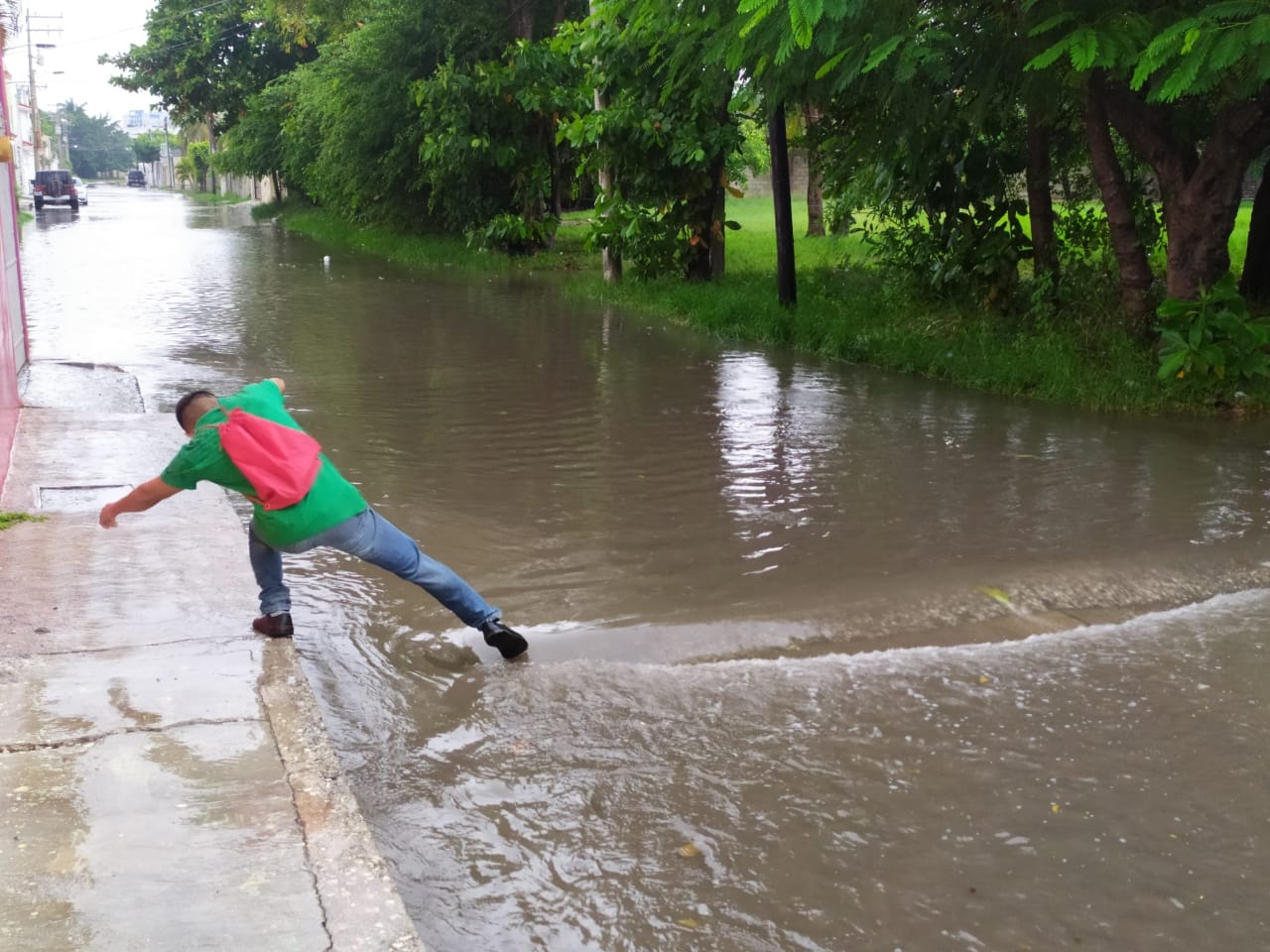 Huracán Delta afecta a familias de Aguacatal en Ciudad del Carmen