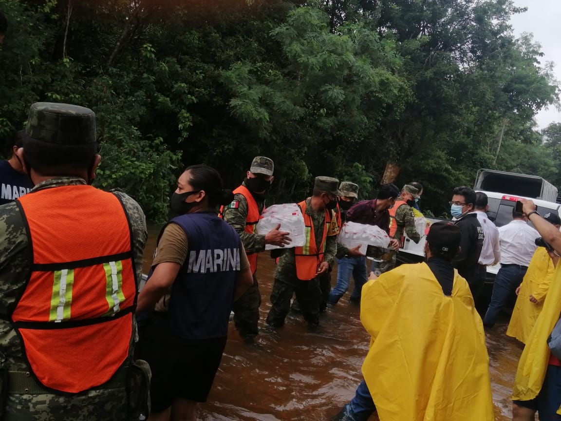 Ejército apoya a la población afectada por Delta en Campeche