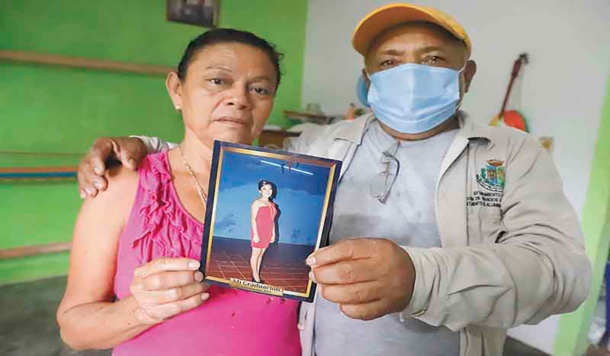 Bajo la lluvia, Érica Cetz fue sepultada en Huhí