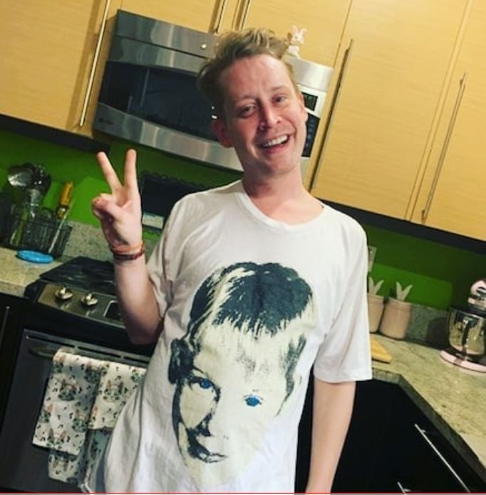 Macaulay Culkin: con este cubrebocas homenajea escena de 'Mi pobre angelito'