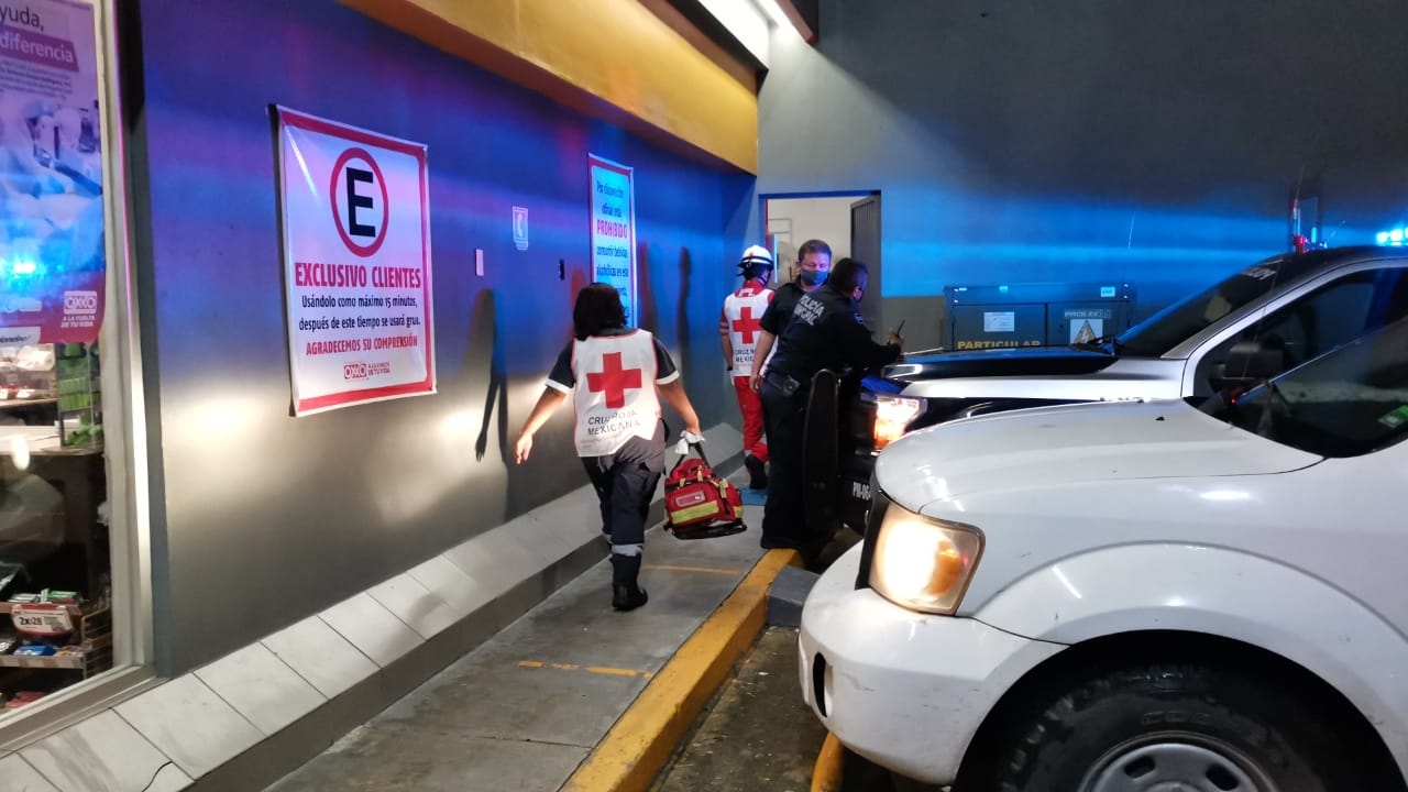 Por el tamaño de la herida, paramédicos de la Cruz Roja consideraron no trasladarla a un hospital. Foto: Carlos Jiménez