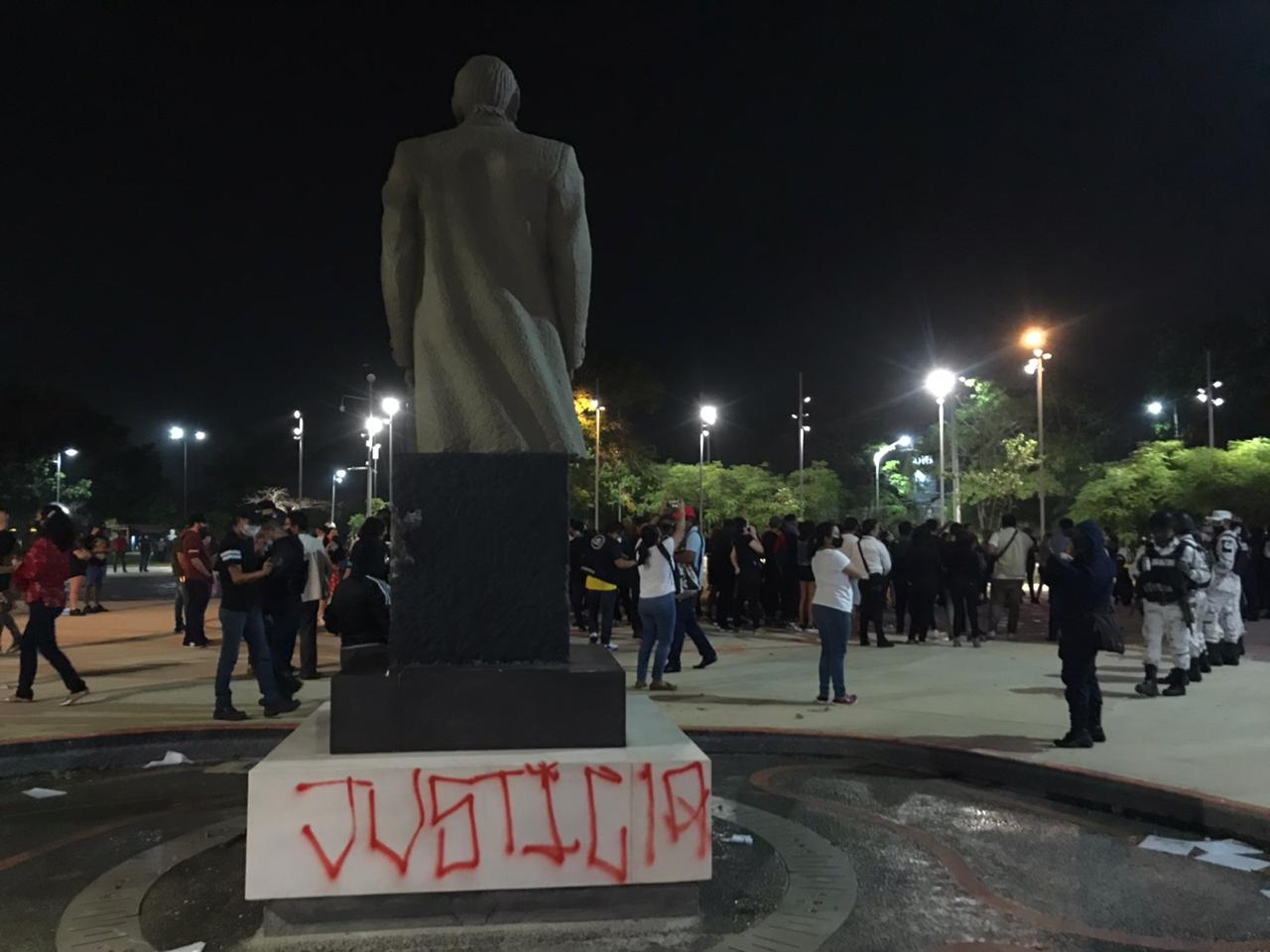 Segob, políticos y activistas piden investigar disparos en protesta de Cancún