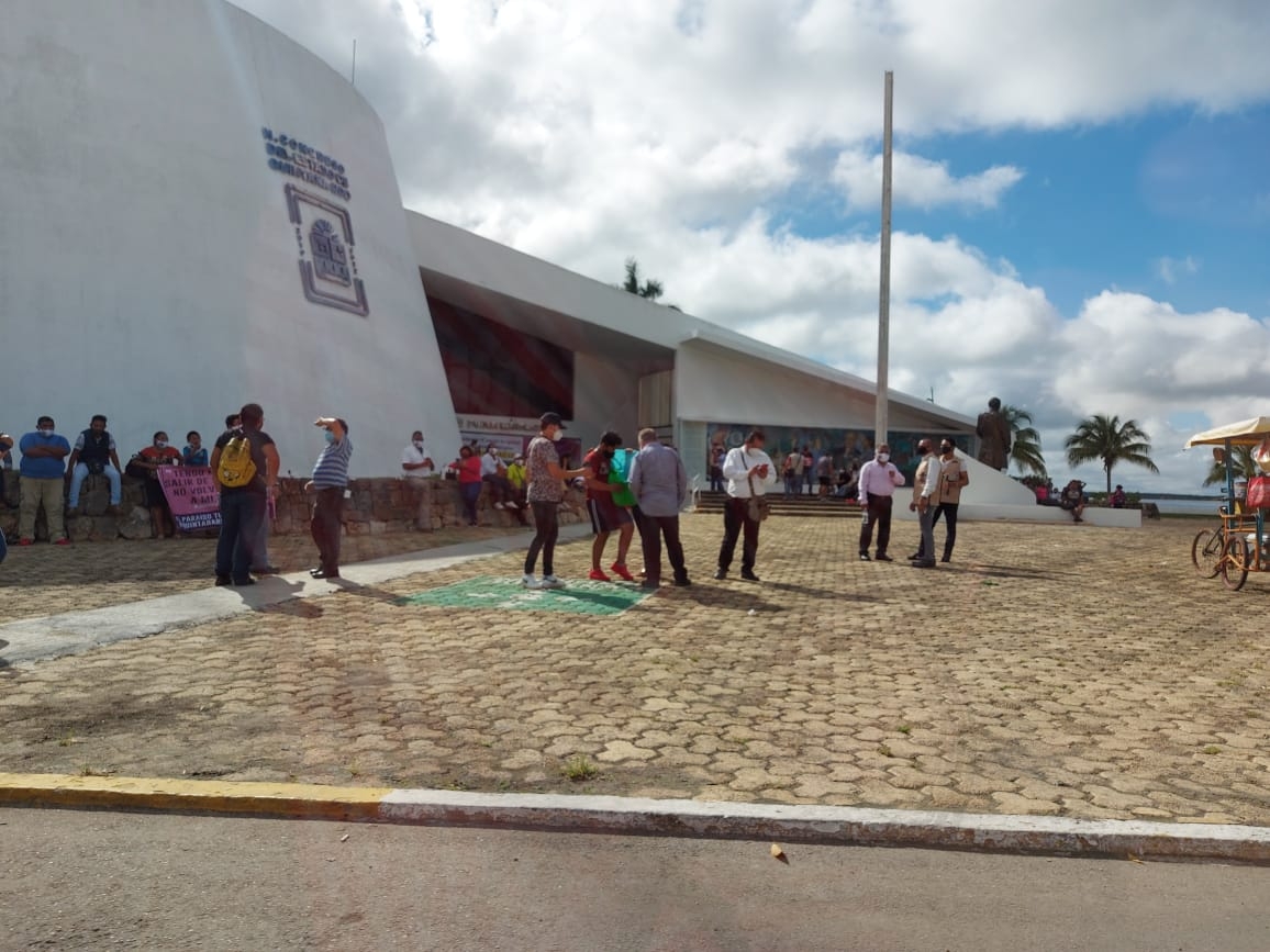 Cancelan comparecencia de Alberto Capella en Chetumal; hay manifestación