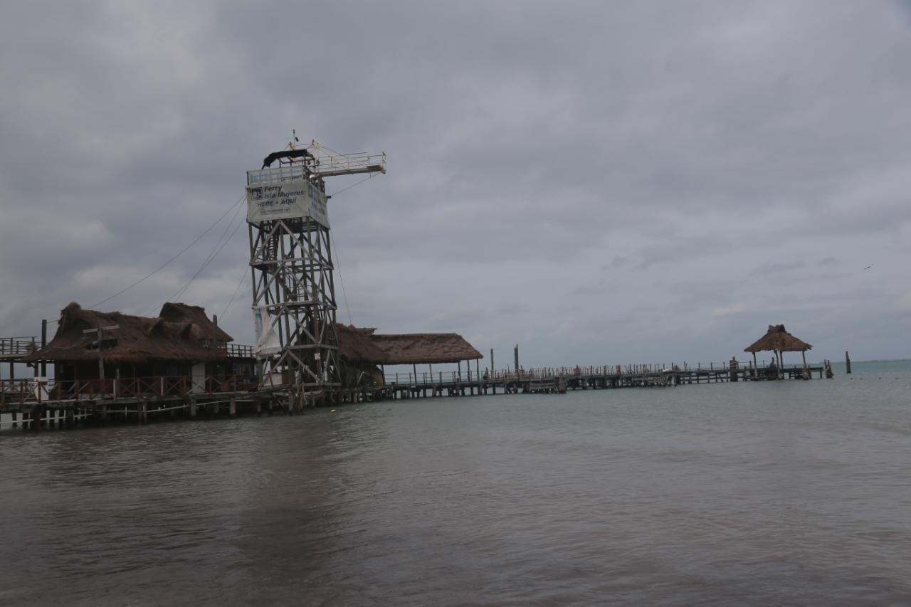 La zona de baja presión se mantiene vigilada para informar a los quintanarroenses sobre su evolución y posible trayectoria