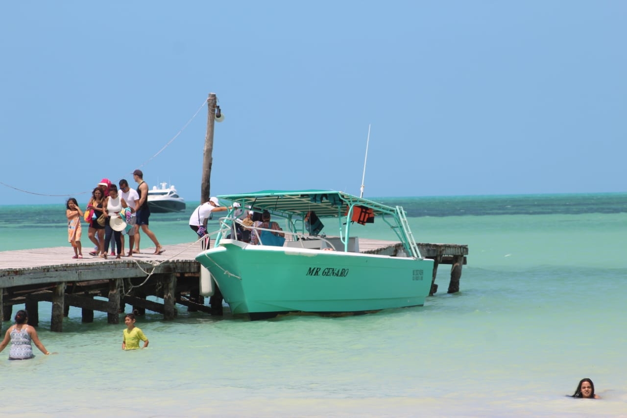 Los prestadores reportan bajos los tours alrededor de la isla de Holbox Foto: Luis Enrique Cauich