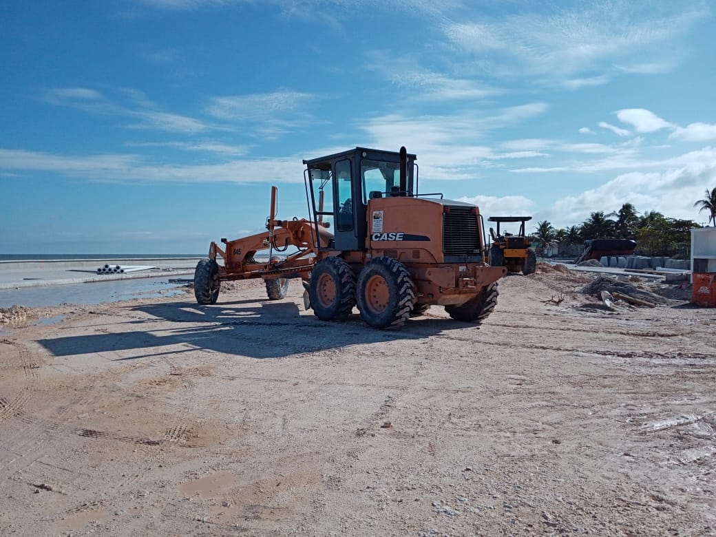 Constructoras del Tren Maya dejan fuera a obreros de la CTM en Ciudad del Carmen