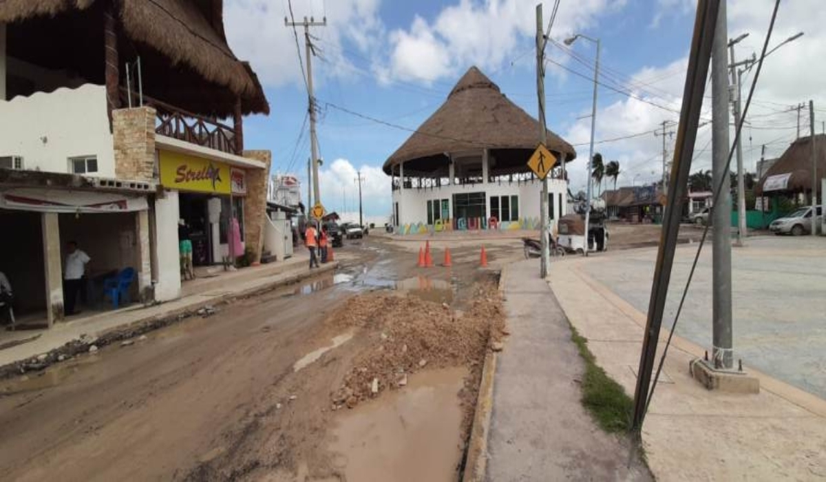 Los trabajos en las vialidades fueron suspendidos por las lluvias.