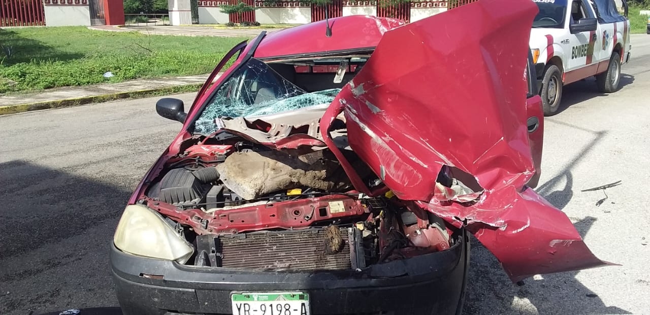 Fuerte accidente deja una persona lesionada en carretera José María Morelos