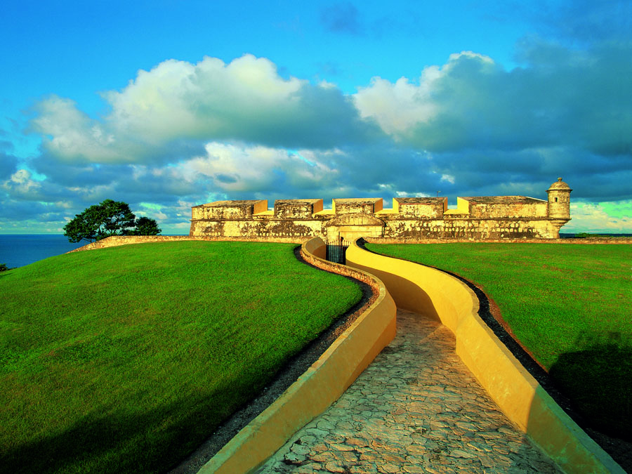 Baluartes de Campeche, cómo llegaron los piratas al estado