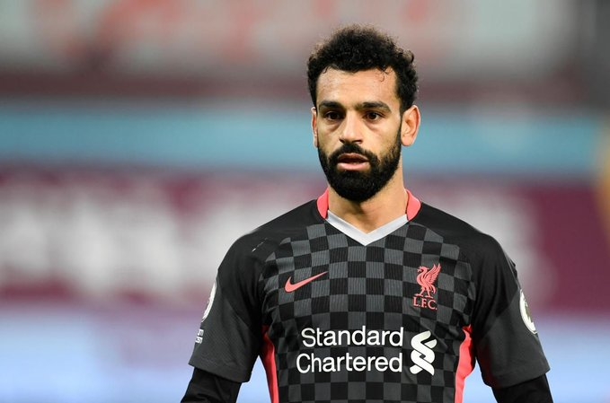 Mohamed Salah vuelve a dar positivo a COVID-19