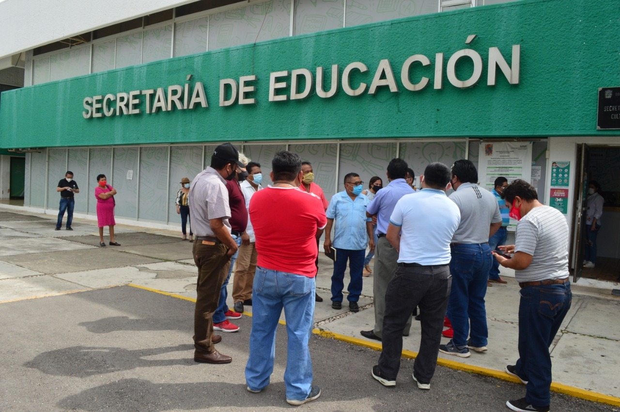 Sigue en gestión adeudo a maestros de tiempo completo en Campeche